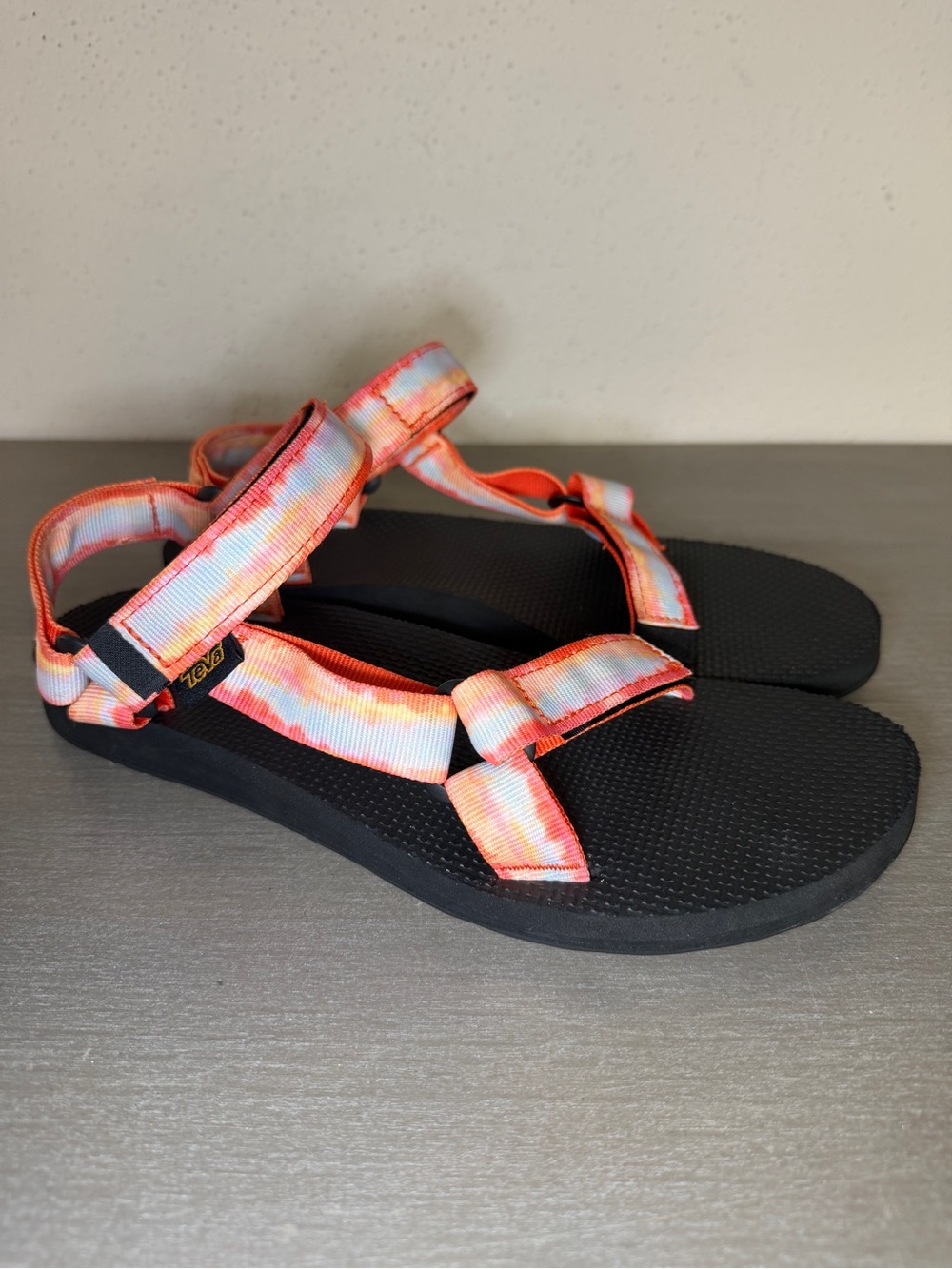 Teva Original Universal Tie Dye Womens Sandals Size 9 Sorbet Red Hiking Water